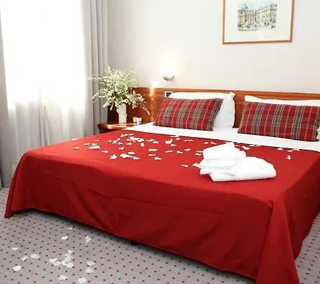 Cit Dea Hotel 4*