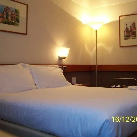 Cit Dea Hotel 4*